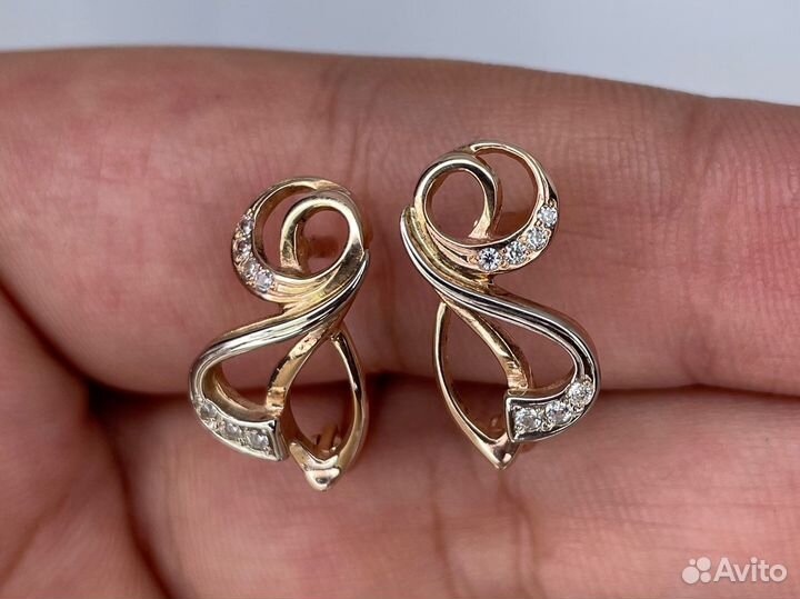 Золотые серьги 4.68 гр