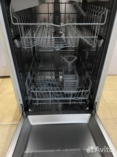 Встраиваемая посудомоечная машина