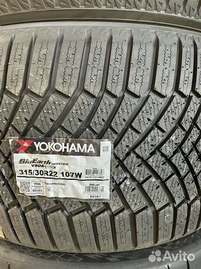 Yokohama BluEarth Winter V906 285/35 R22 и 315/30 R22