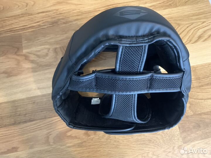 Боксерский шлем