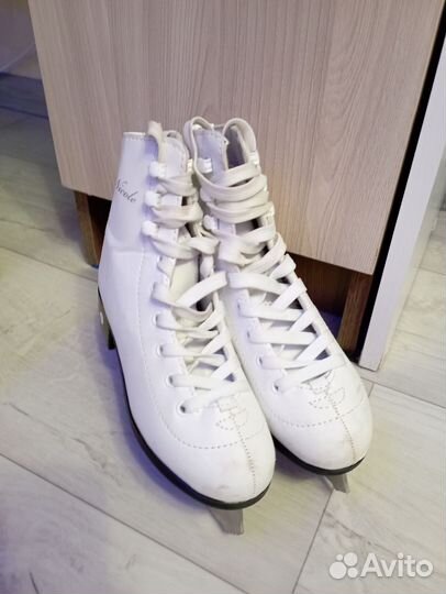 Коньки фигурные