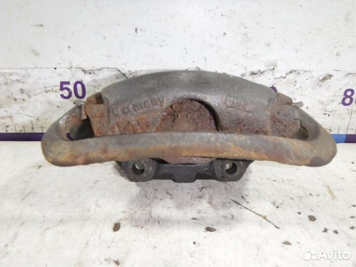 Суппорт передний левый VW Scirocco II