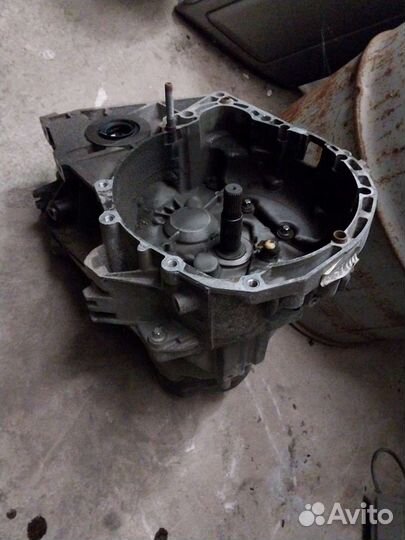 Продам МКПП рено сандэро логан