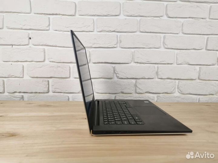 Ноутбук dell XPS 15 9570 IPS GTX 1050 TI