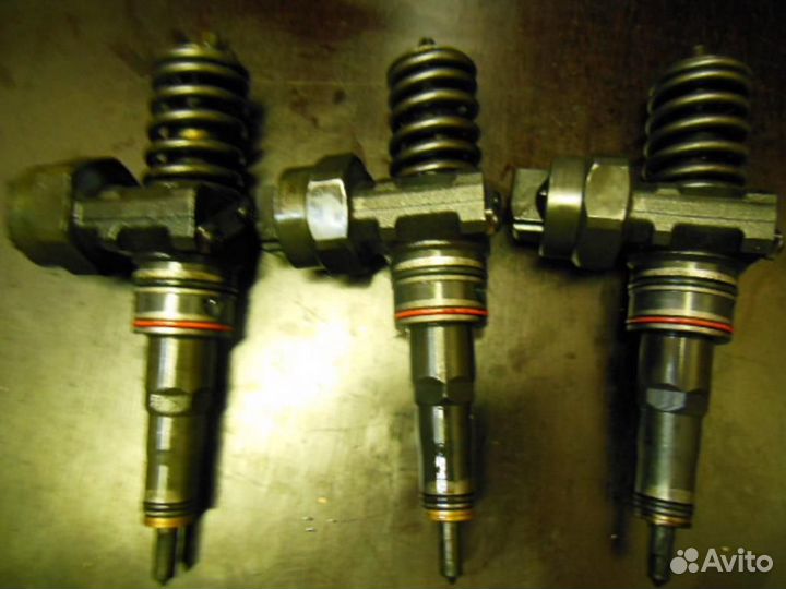 Форсунка топливная Volkswagen Golf