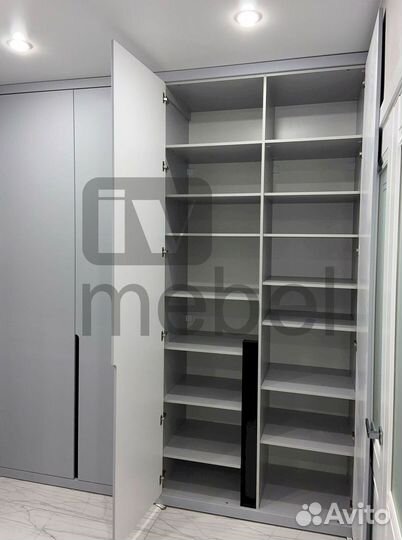 Шкаф в прихожую