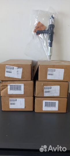 Komatsu PC 400 6251-11-3200 инжектор форсунка