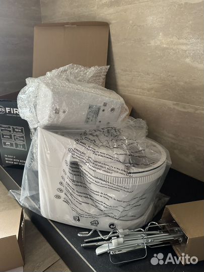 Миксер кухонный с чашей