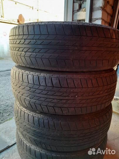 Bridgestone Sneaker 185/70 R14 88S