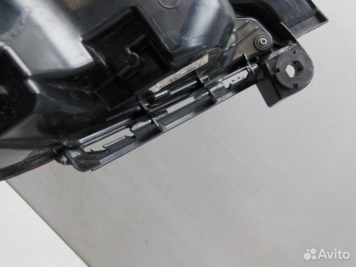 Фонарь задний правый Volvo XC90