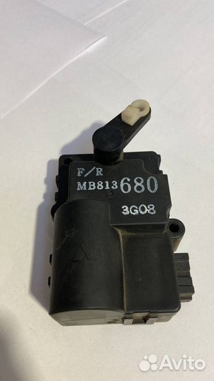 Моторчик заслонки печки Mitsubishi Galant 7 1993