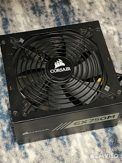 Блок питания Corsair CX750M