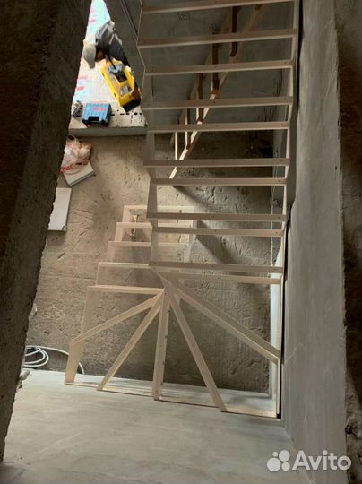 Облицовка ступеней породами дерева