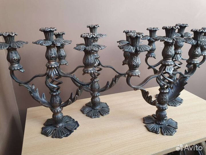 Настольный подсвечник чугун