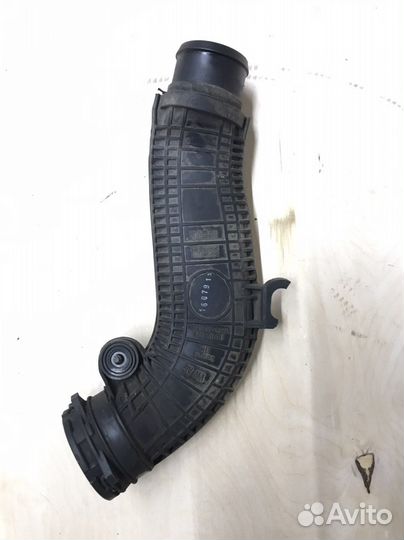 Патрубок интеркулера Passat B7