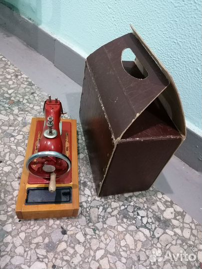 Детская швейная машинка дшм 1