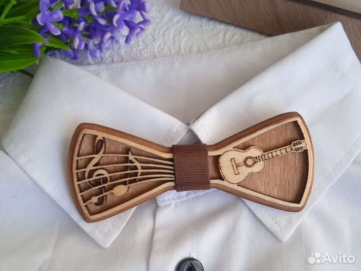 Галстук-бабочка деревянная