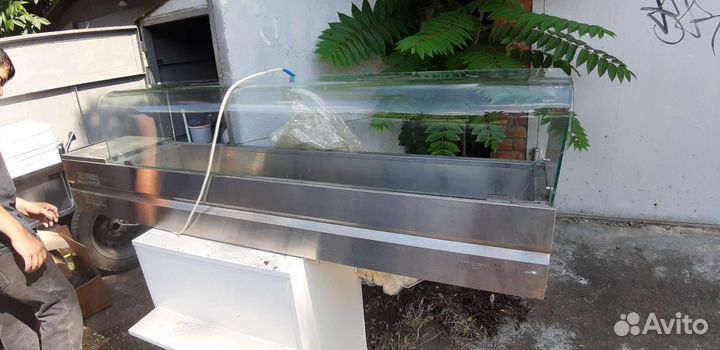 Витринный настольный холодильник