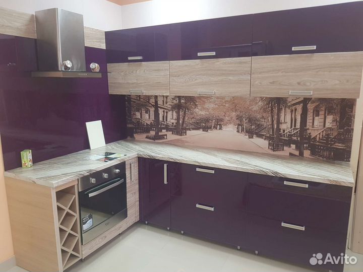 Кухонный гарнитур выставочный образец