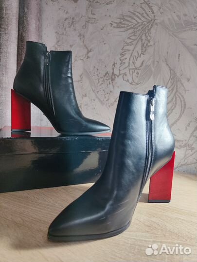 Ботинки женские 37 размер