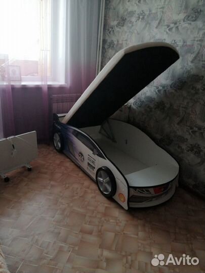 Кровать машина