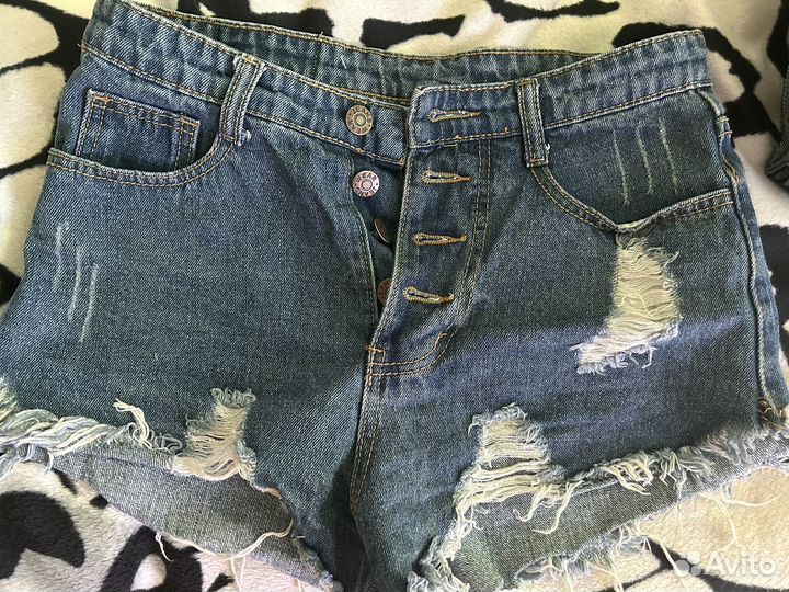 Джинсовые шорты
