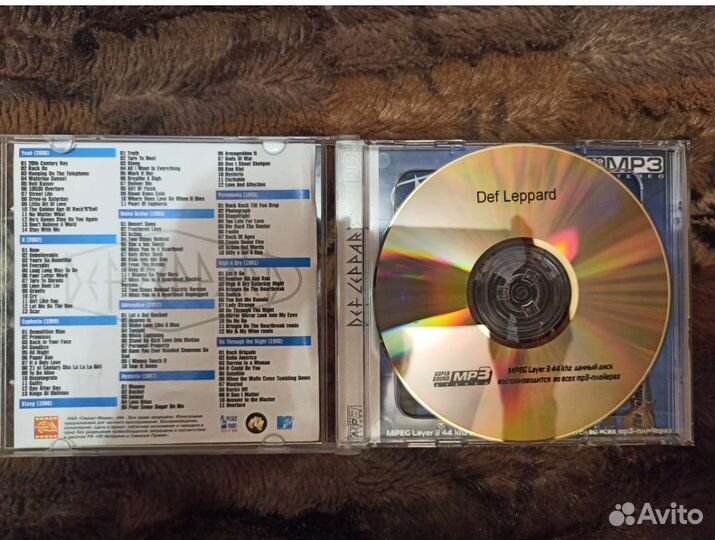 Компакт диски (музыка, обучающие)