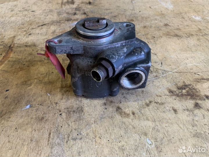 Насос гидроусилителя руля Mercedes Axor 2018