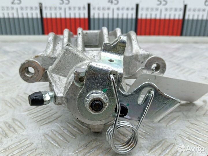 Суппорт задний правый для Volkswagen Golf 4