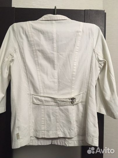 Пиджак белый