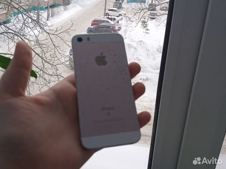 iPhone SE, 32 ГБ