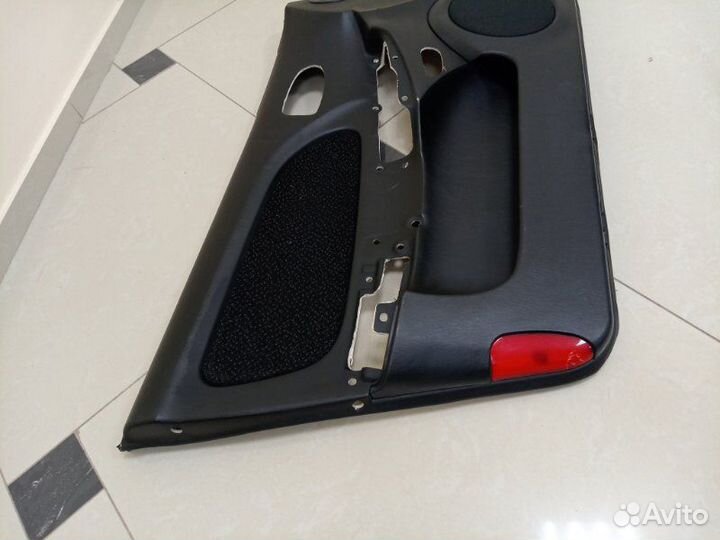 Обшивка двери передняя левая Hyundai Sonata EF