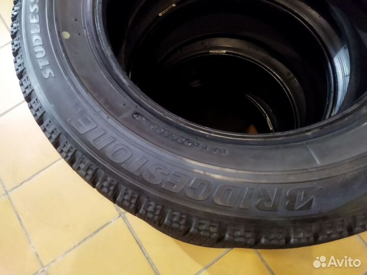 Bridgestone Blizzak VRX 185/65 R15 88S