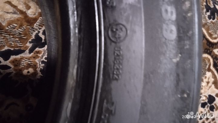 Bridgestone Dueler H/T D689 215/60 R16