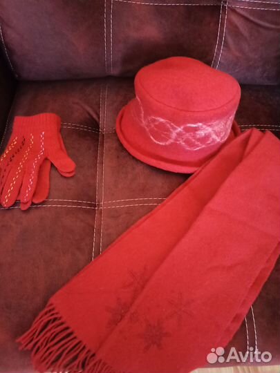Шляпка теплая, шарф, комплект