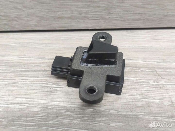 Датчик удара Mercedes M W164