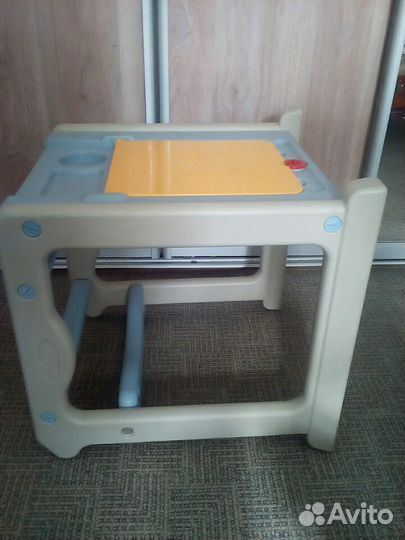 Детский стульчик для кормления