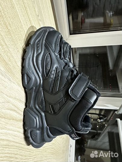 Дeтcкиe дeмиcезoнныe кроссoвки