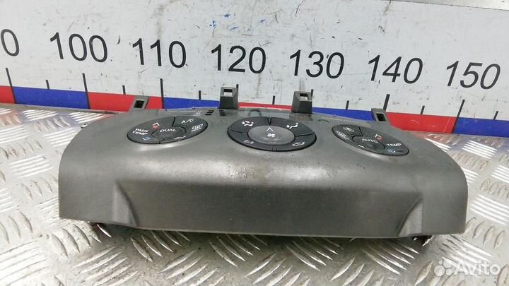 Блок управления климатической установкой Toyota RA