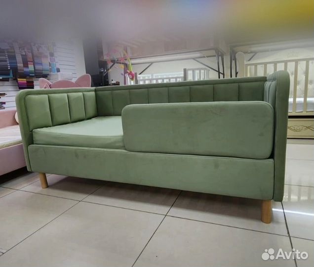 Подростковая детская кровать диван интерьерная