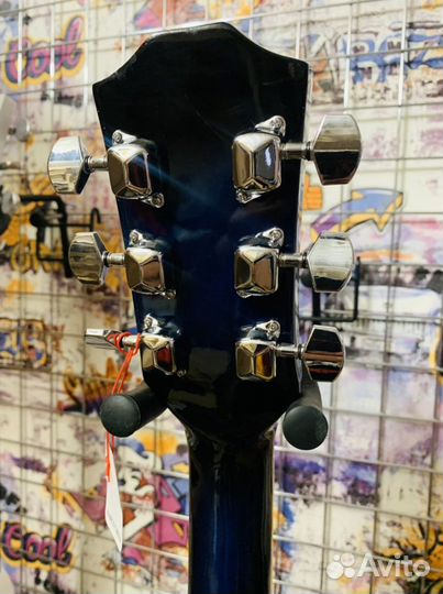 Акустическая гитара