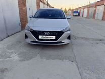 Hyundai Solaris 1.6 AT, 2021, битый, 40 000 км, с пробегом, цена 1 750 000 руб.