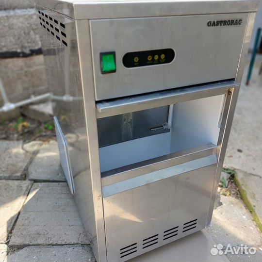 Продаётся льдогенератор