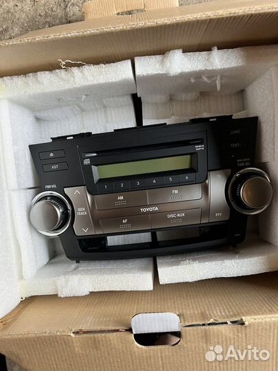 Магнитола штатная Toyota Haghlander 2010