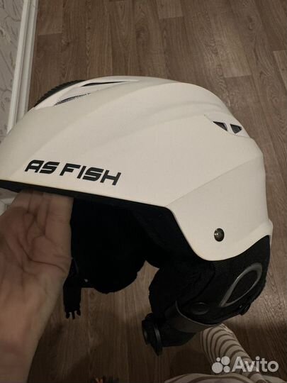 Горнолыжный шлем