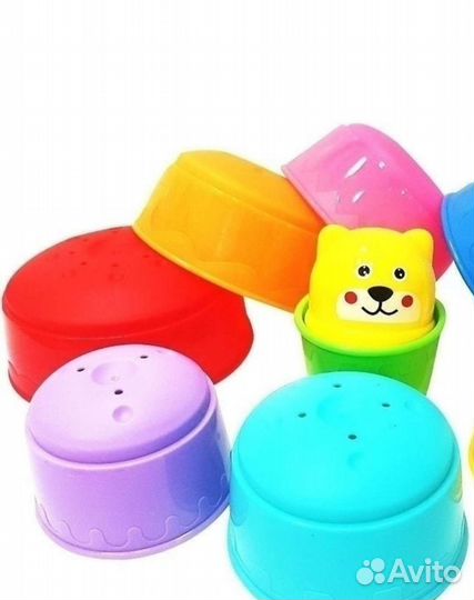 Пирамидка стаканчики