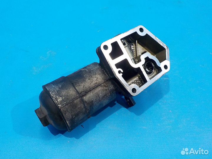 Корпус масляного фильтра volkswagen Passat B6 2005