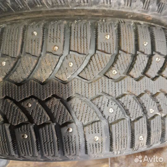 Bridgestone Blizzak Spike-01 205/55 R16 91T