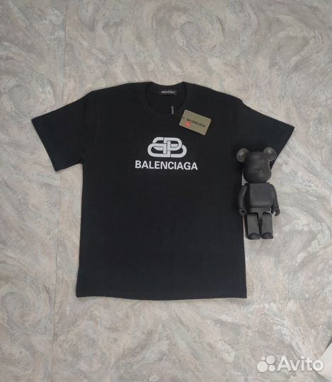 Футболка Balenciaga