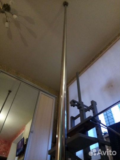 Шест / пилон